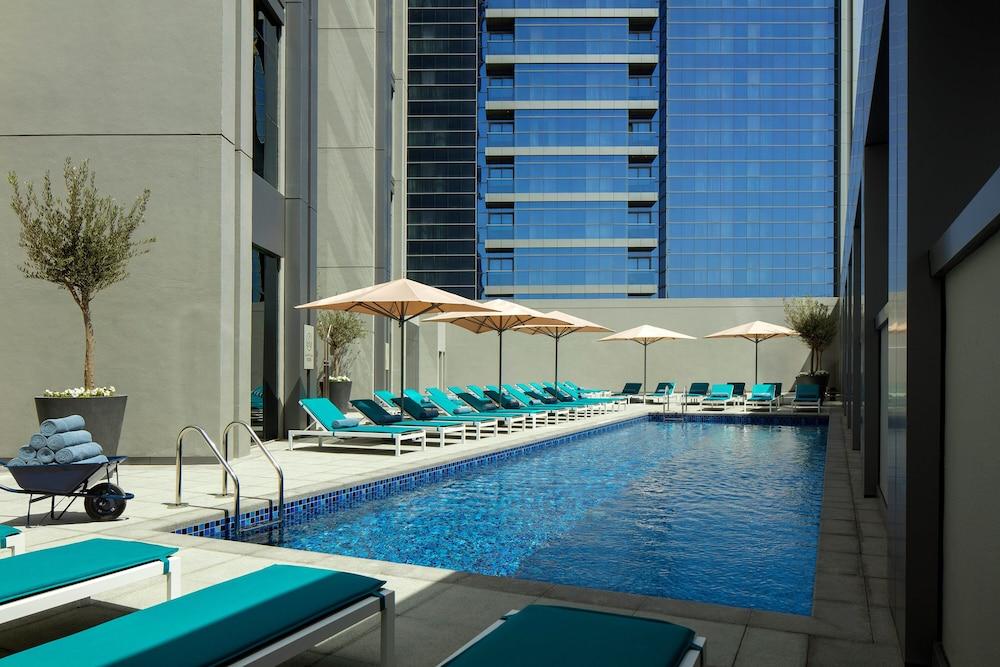 Rove Dubai Marina - Outdoor Pool