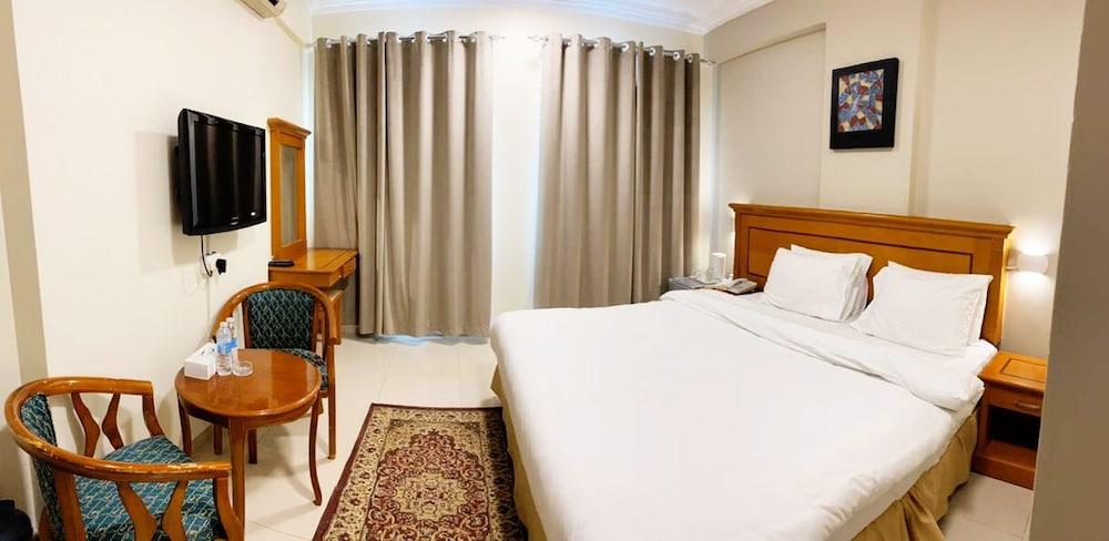 Al Murooj Hotel Apartments - Room