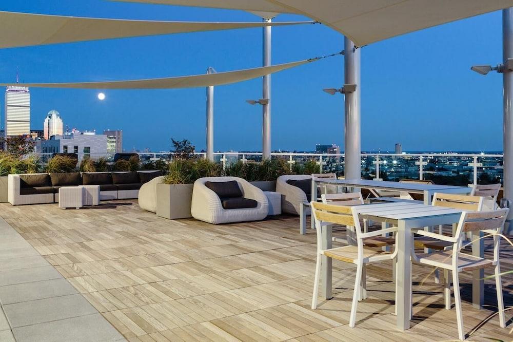 Luxurious 1bd/1ba Penthouse in Fenway - 1T - Balcony