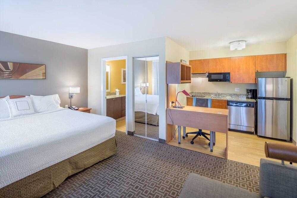 TownePlace Suites by Marriott Seattle Everett/Mukilteo - Featured Image