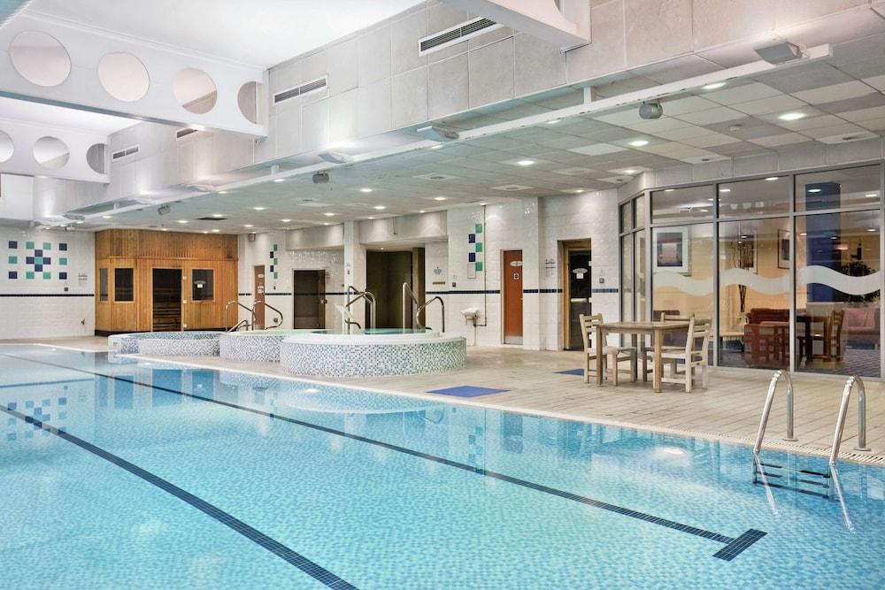 DoubleTree by Hilton Glasgow Strathclyde - Pool
