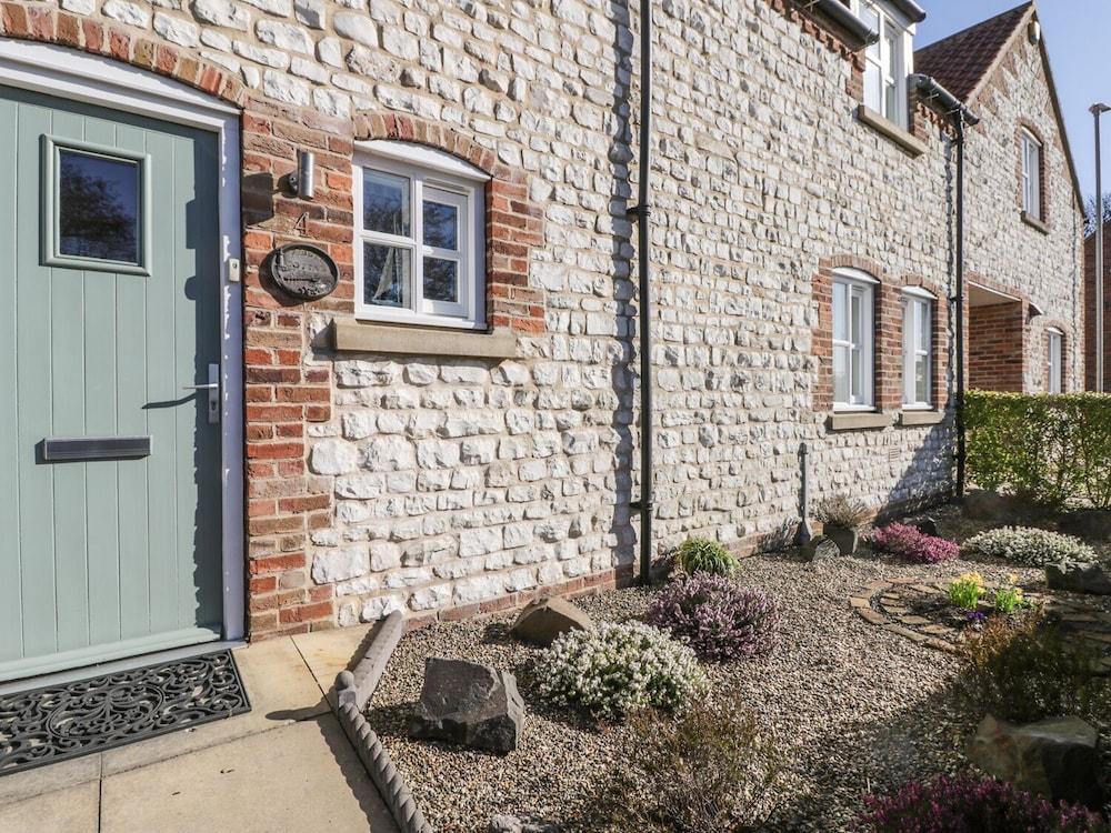 Pebble Cottage Dunnscroft - Exterior