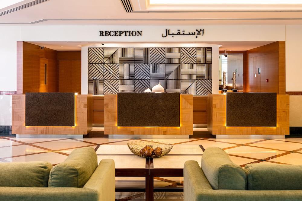 Coral Dubai Deira Hotel - Lobby Sitting Area