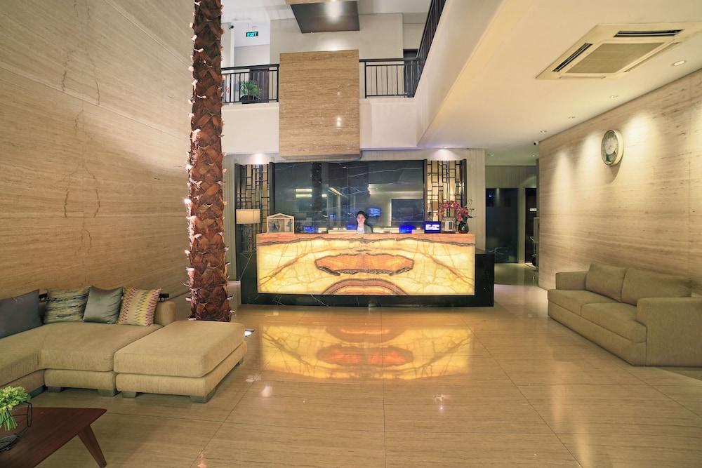 Rasuna Icon Hotel - Lobby Lounge