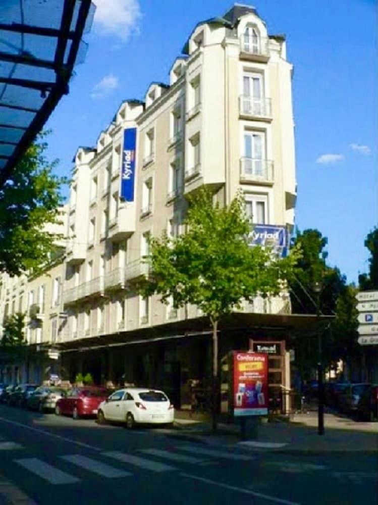 Hotel Kyriad Vichy Spa Cinq Mondes - Exterior