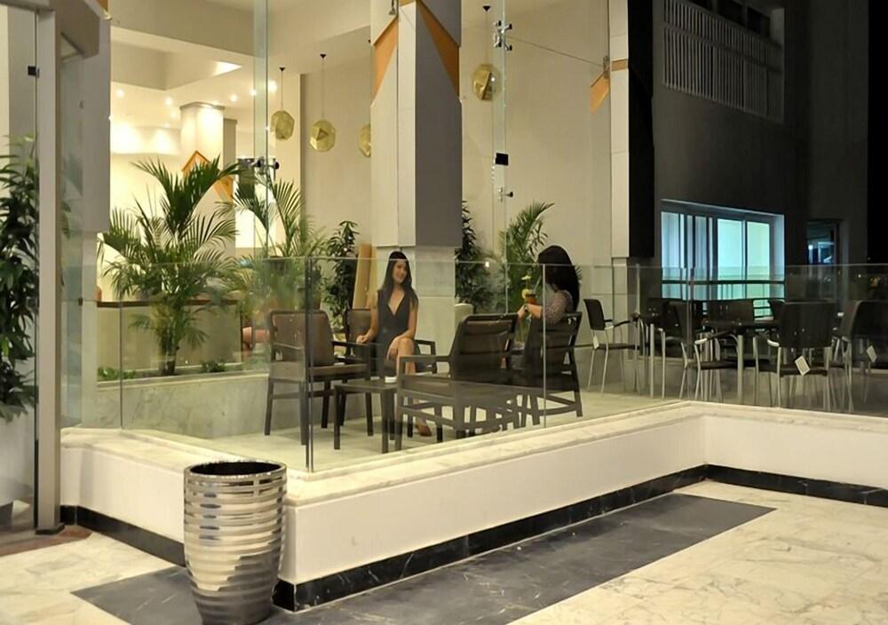 Sharming Inn Hotel - Lobby Sitting Area