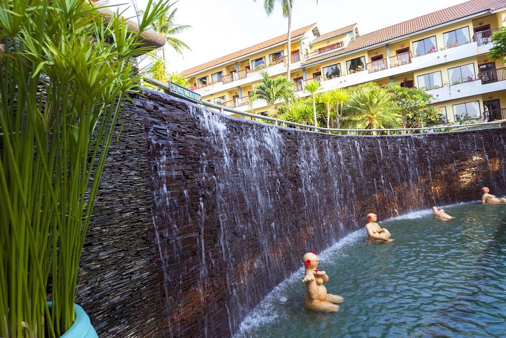Karona Resort & Spa - Pool Waterfall
