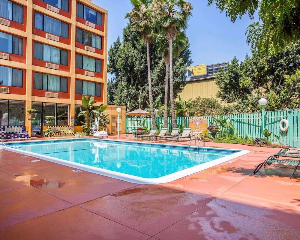 Quality Inn & Suites Montebello - Los Angeles - Pool