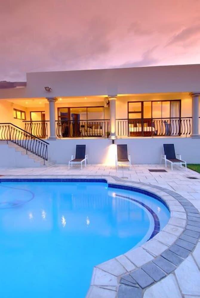 Sanchia Luxury Guesthouse - Outdoor Pool