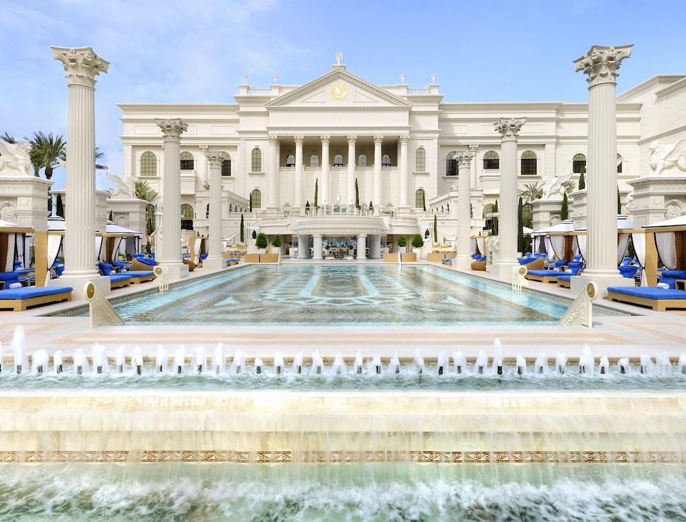 Caesars Palace - Outdoor Pool