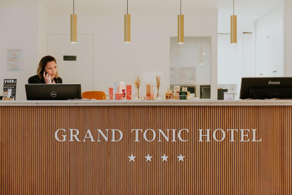 Grand Tonic Hotel & SPA NUXE - Reception