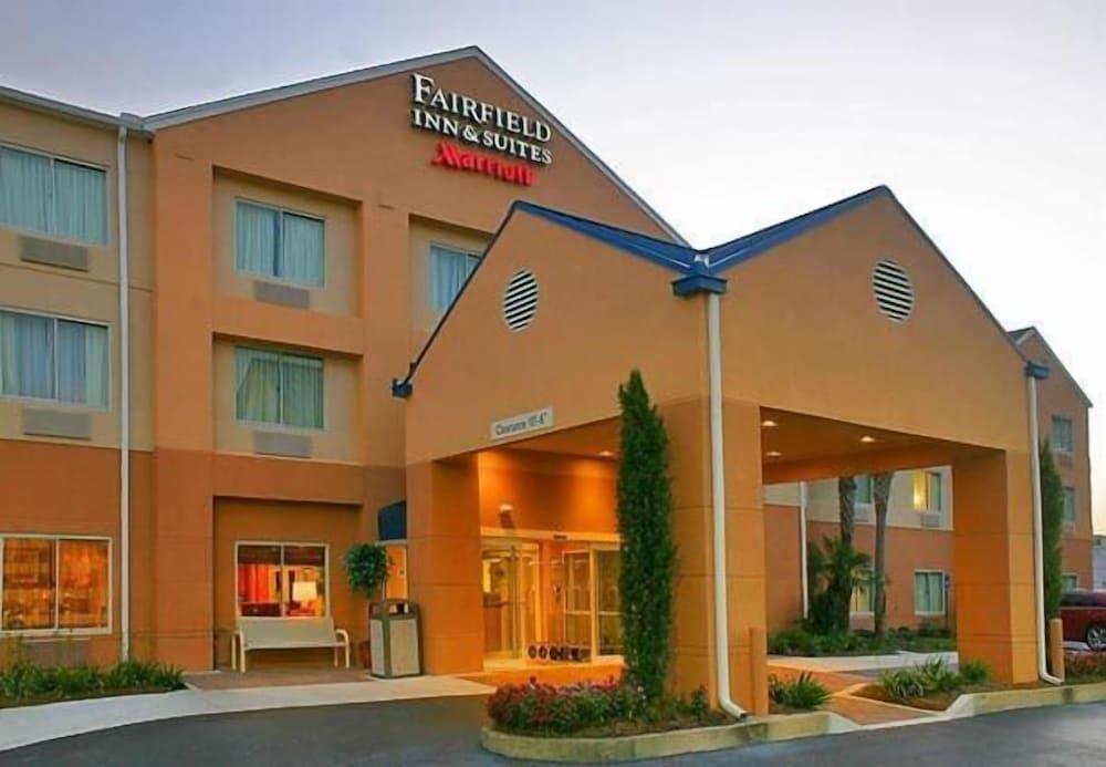 Fairfield Inn & Suites By Marriott - Brunswick - Featured Image
