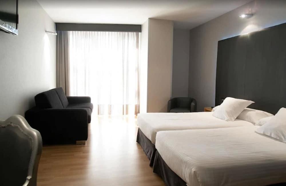 Hotel Chiqui - Room
