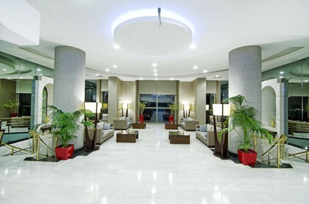 Korumar Deluxe Hotel - Lobby
