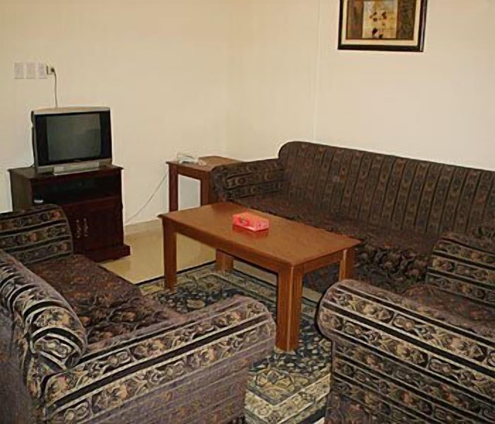 Juman Suite - Aparthotel - Living Area