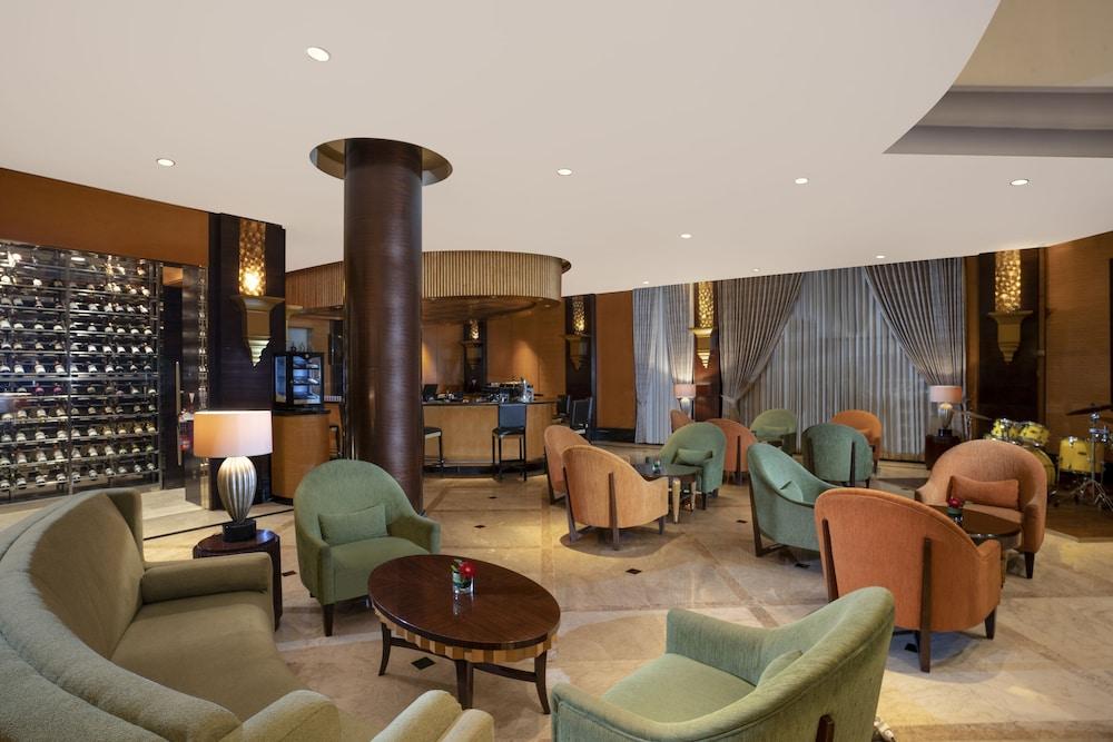 Hotel Ciputra Semarang managed by Swiss-Belhotel International - Lobby Lounge