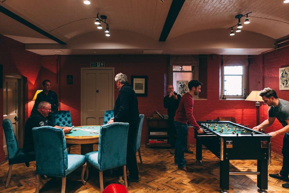 Stanbrook Abbey - Billiards