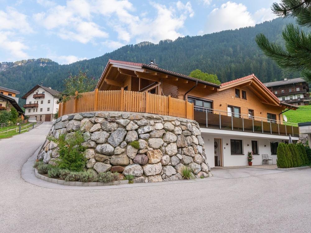 Apartment to the Zillertal Near Fugen - Exterior