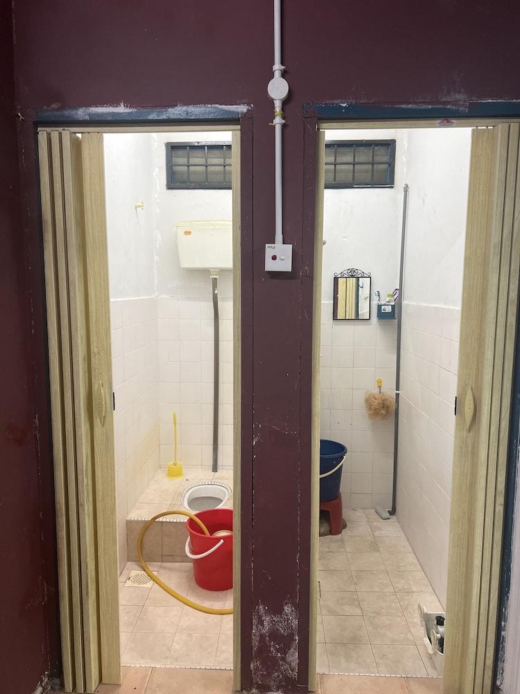 Baiduri Relaxhouse - Bathroom