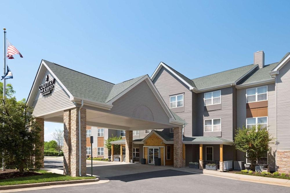 Country Inn & Suites by Radisson, Washington Dulles International Airport, VA - Featured Image