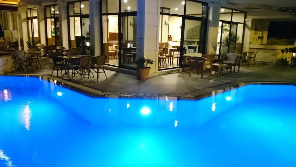 Lord Hotel - Pool
