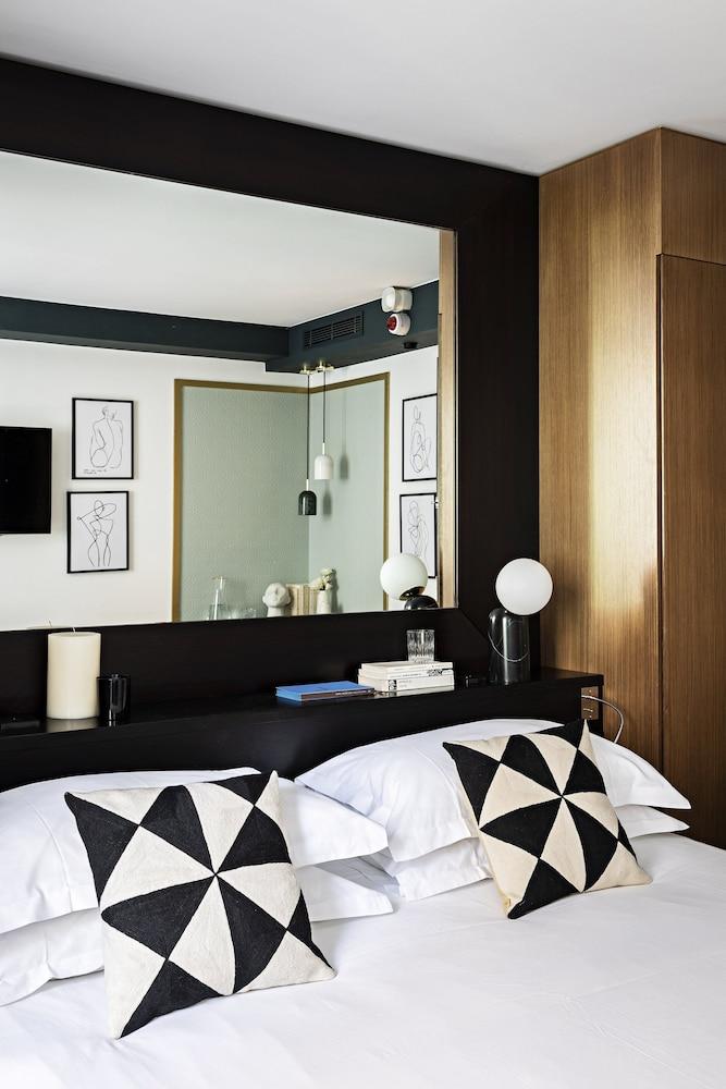 Holiday Inn Paris Elysees, an IHG Hotel - Room