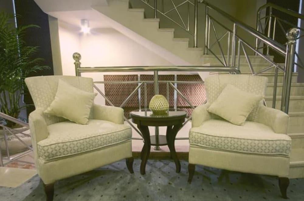 أو واي أو 502 سنام للأجنحة الفندقية - الرياض - Lobby Sitting Area
