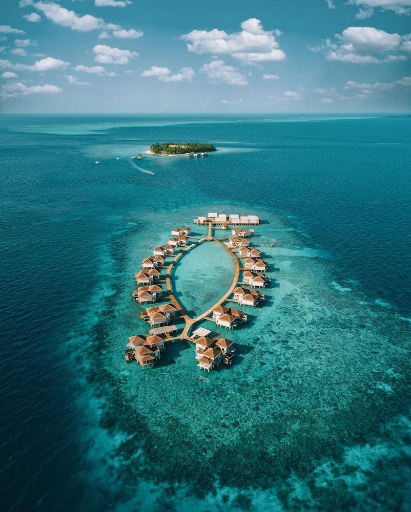 Raffles Maldives Meradhoo Resort - Featured Image