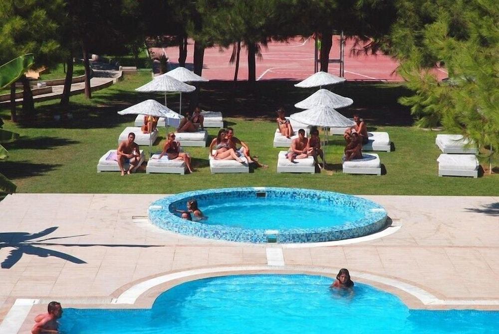 Flora Suites Hotel - All Inclusive - Outdoor Pool