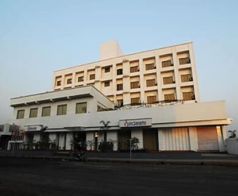 Devanshi Inn - Featured Image