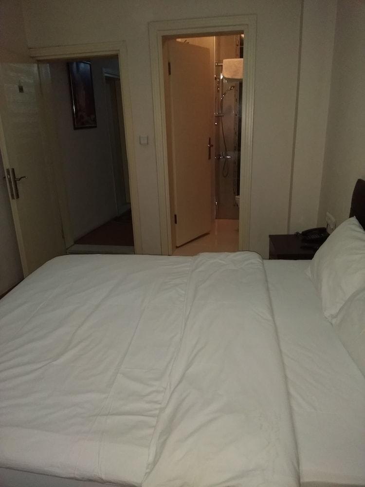Ercan Inn Hotel - Room