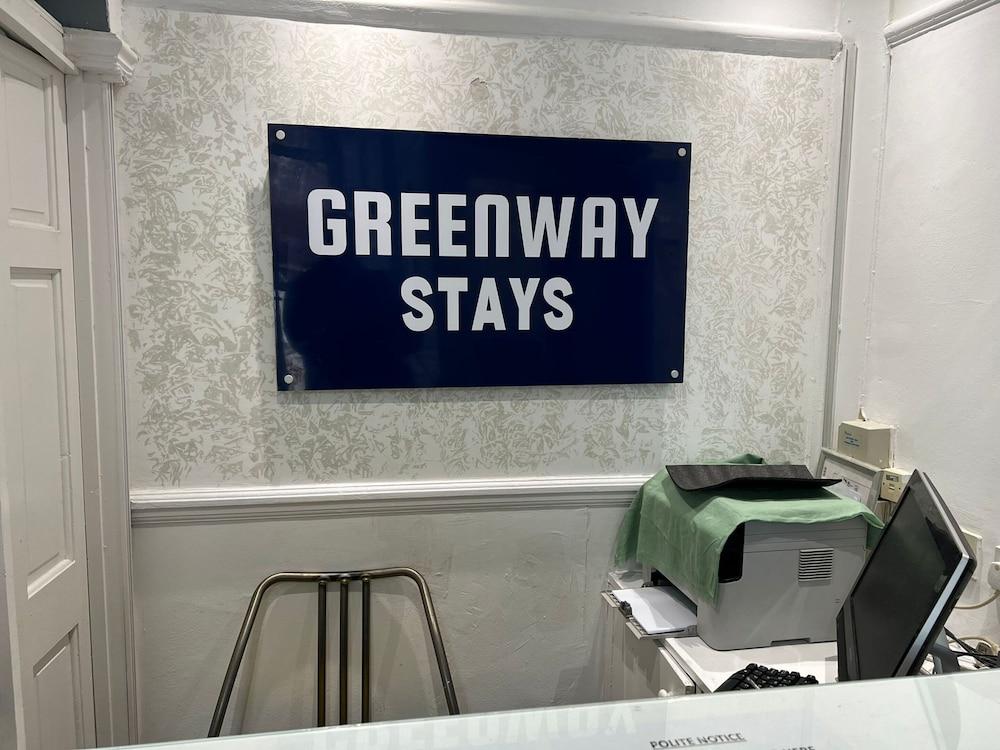 OYO Greenway Stays - Reception
