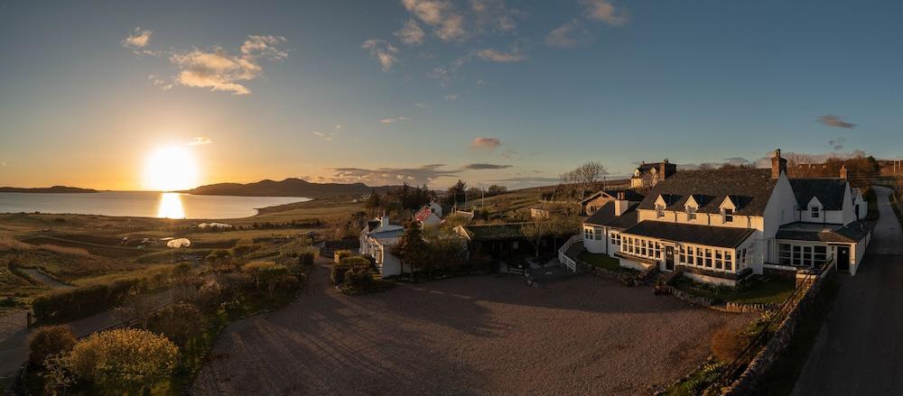 Summer Isles Hotel - Featured Image