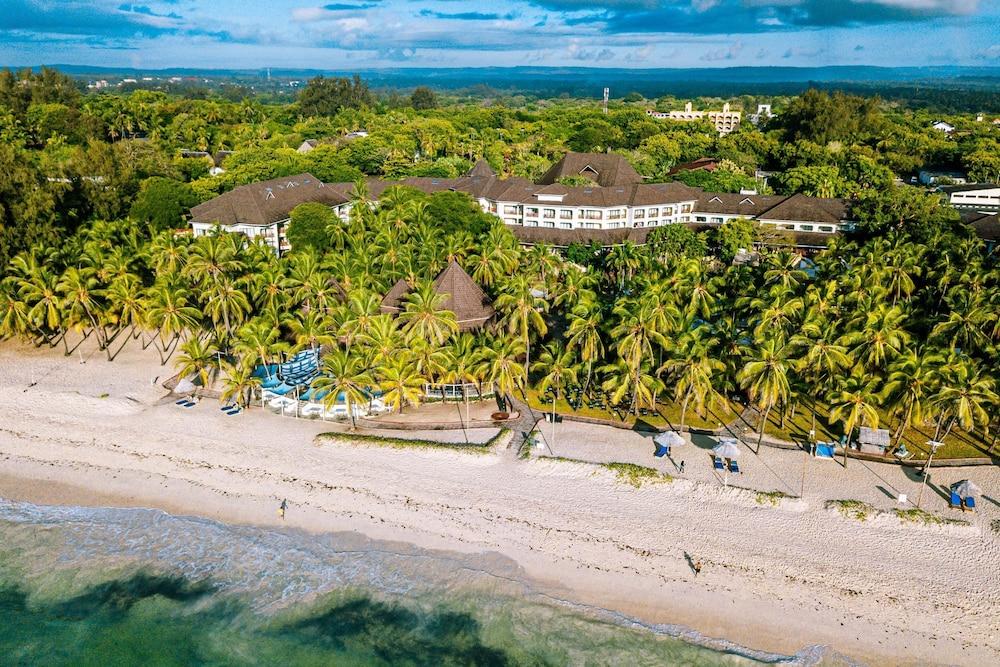Diani Reef Beach Resort & Spa - Featured Image