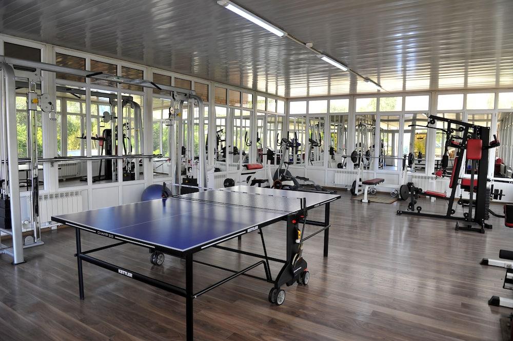 Rich Hotel - Fitness Facility