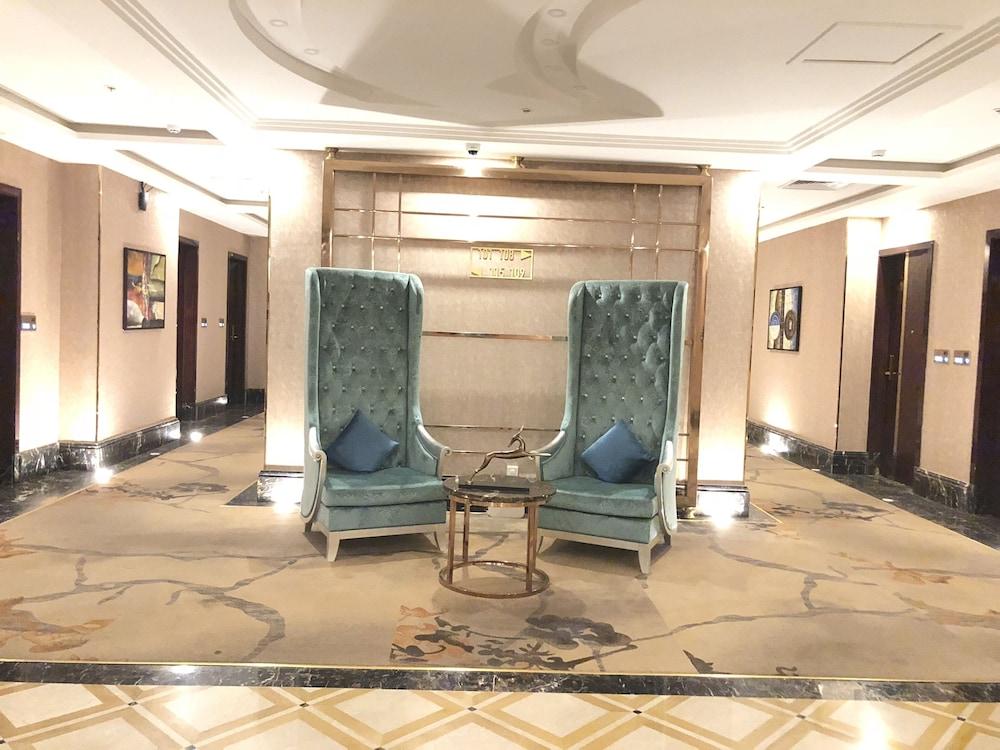 Holiday khaleej - Interior