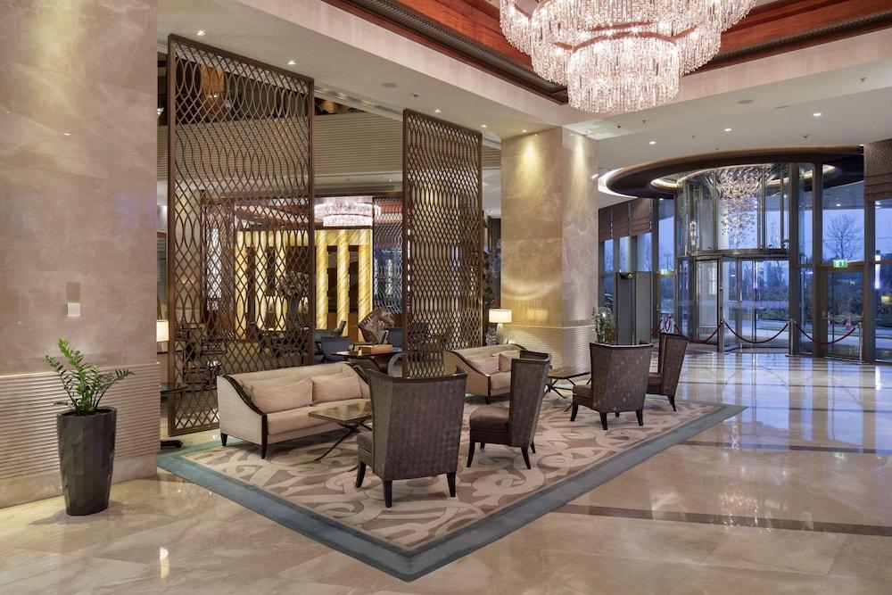 Hilton Bursa Convention Center & Spa - Lobby