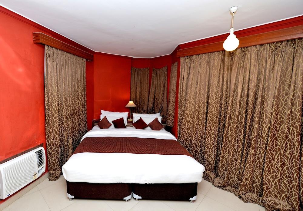 Hotel Vishnupriya - Room