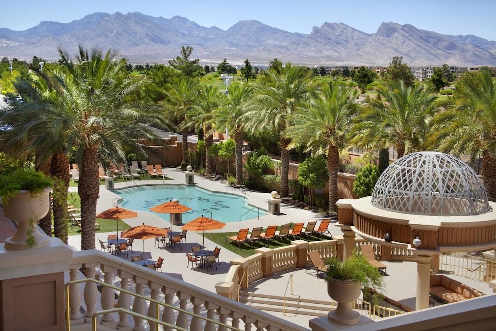Suncoast Hotel and Casino - Outdoor Pool