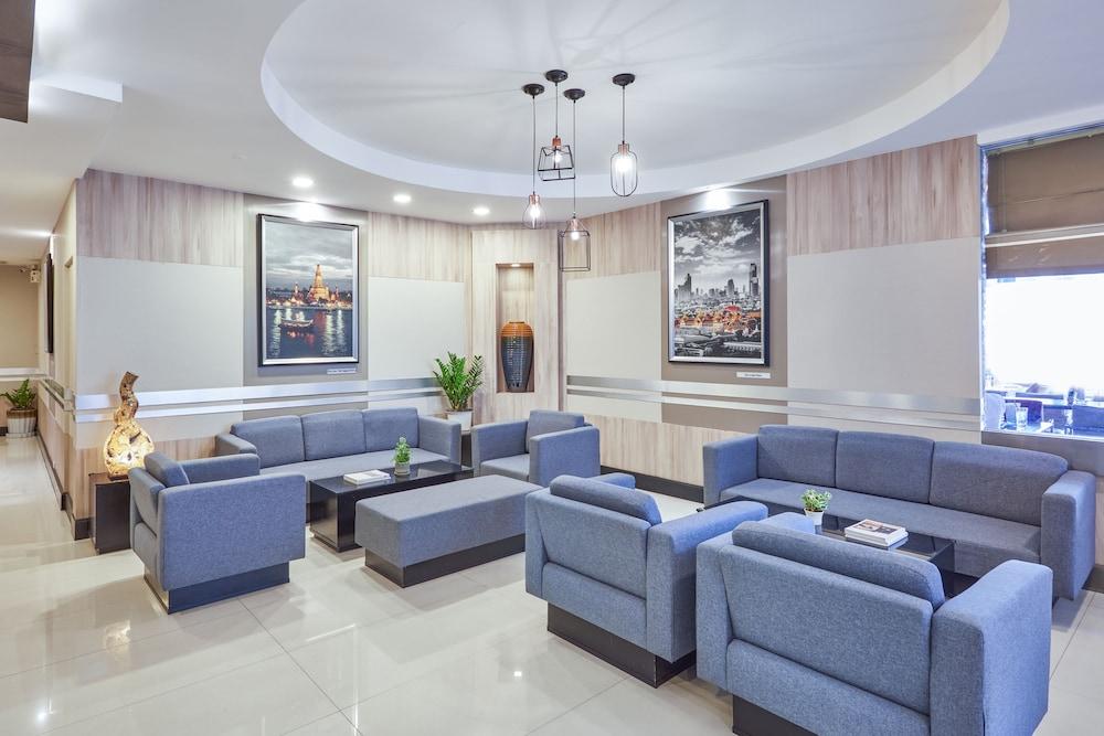 Adelphi Suites Bangkok - Lobby Sitting Area