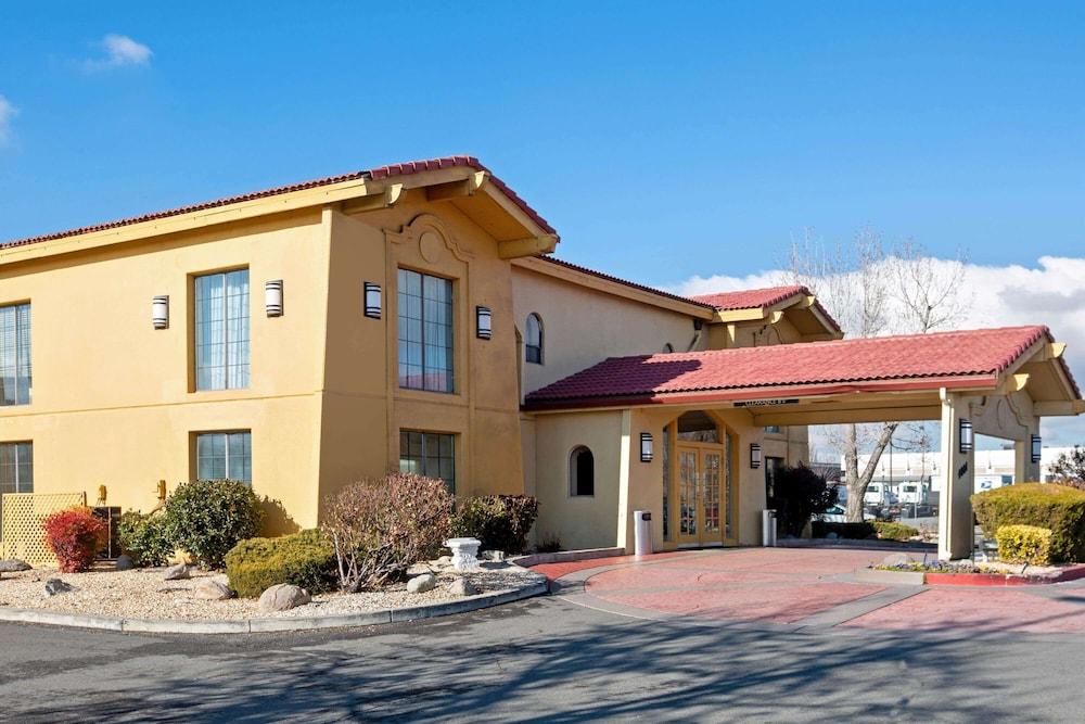 La Quinta Inn by Wyndham Reno - Featured Image