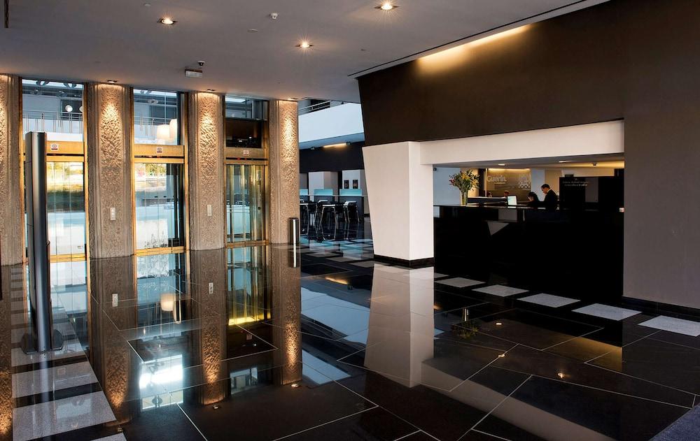 Hilton Madrid Airport - Lobby