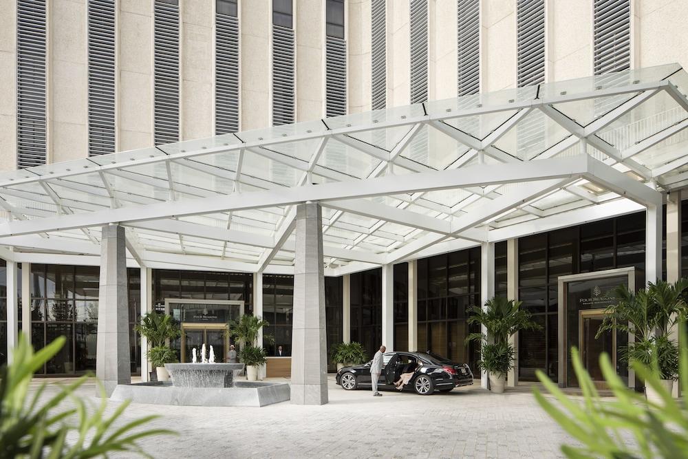 Four Seasons Hotel New Orleans - Exterior
