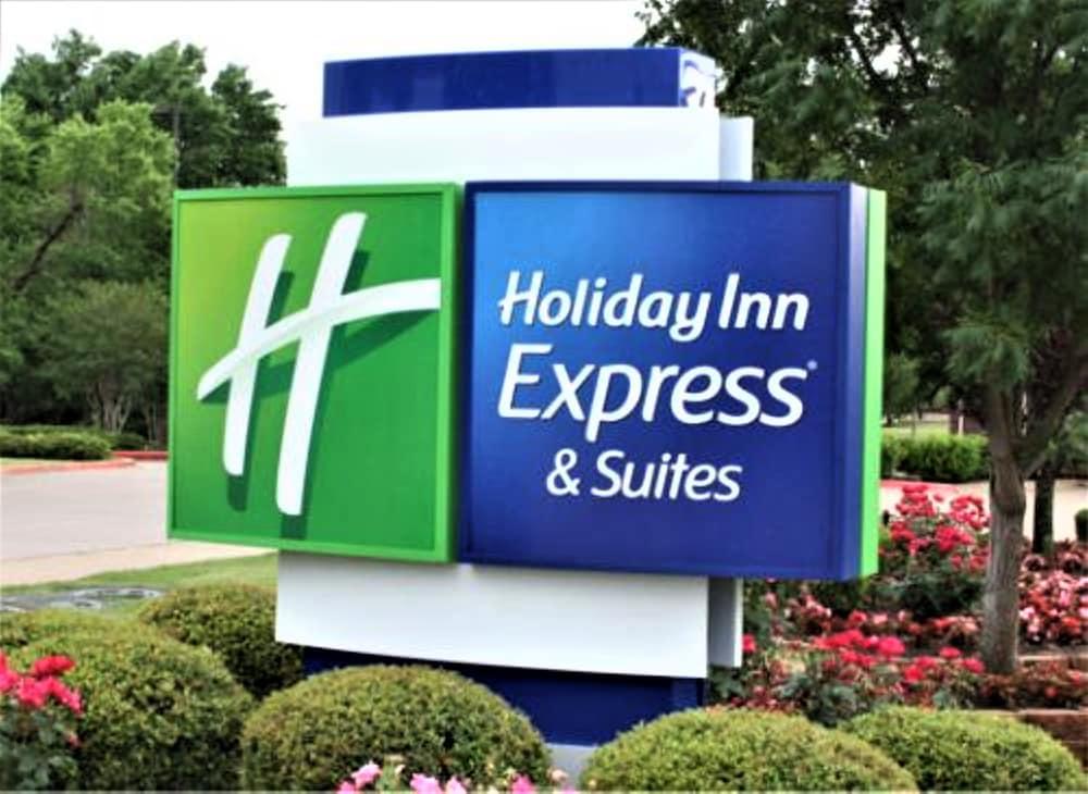Holiday Inn Express New Rochelle, an IHG Hotel - Featured Image