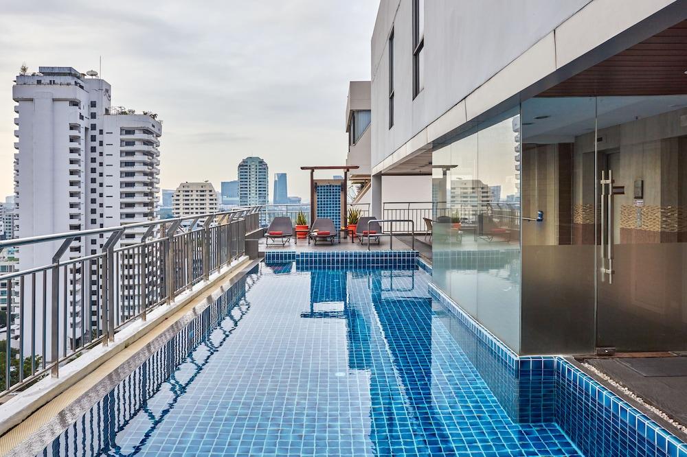 Adelphi Suites Bangkok - Rooftop Pool