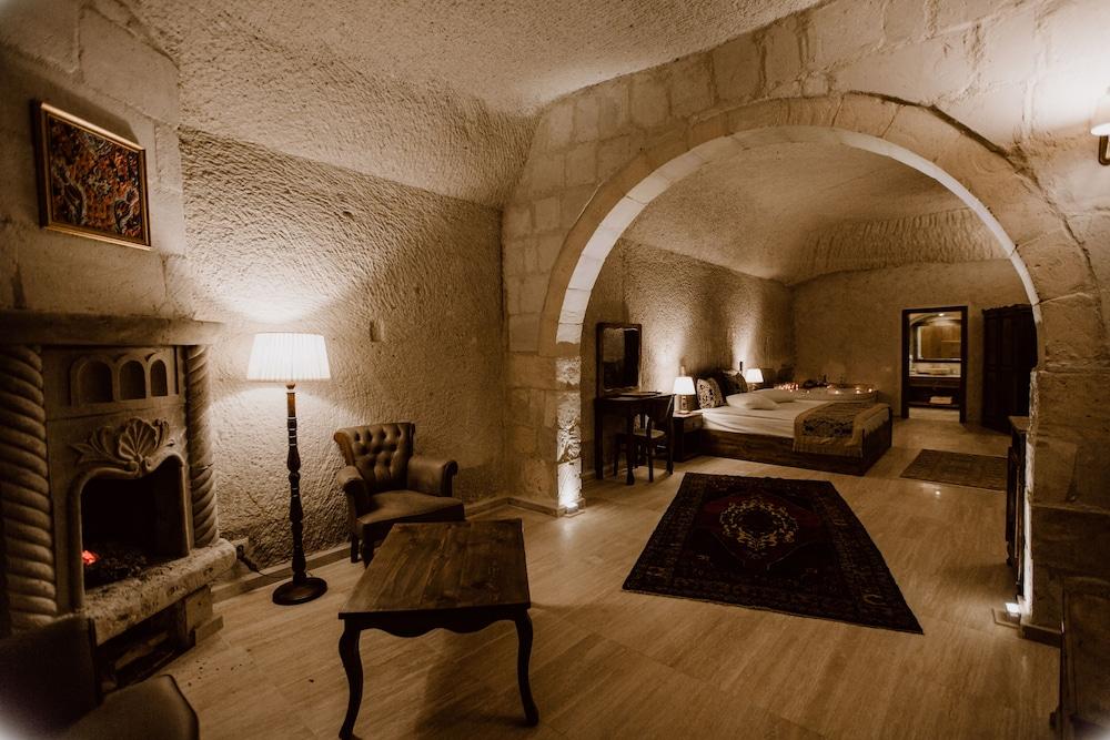 Alia Cave Hotel - Room