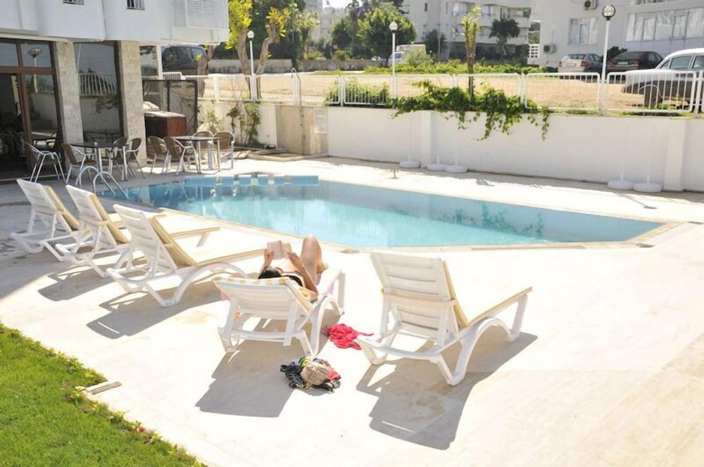 Adalia Hotel - Outdoor Pool