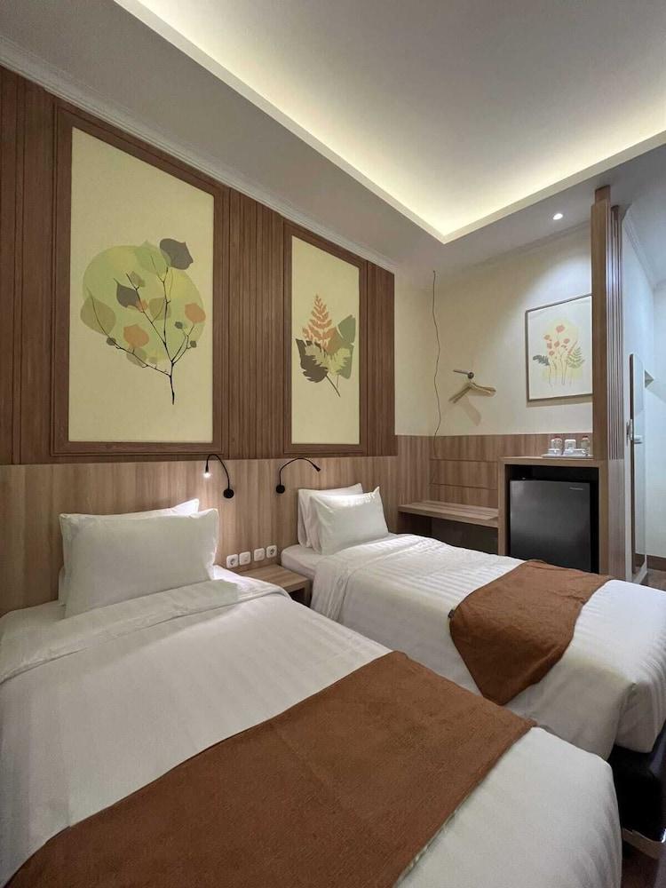 D'Bamboo Suites - Room