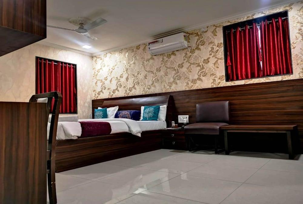 Sai Sharan Stay Inn - Room