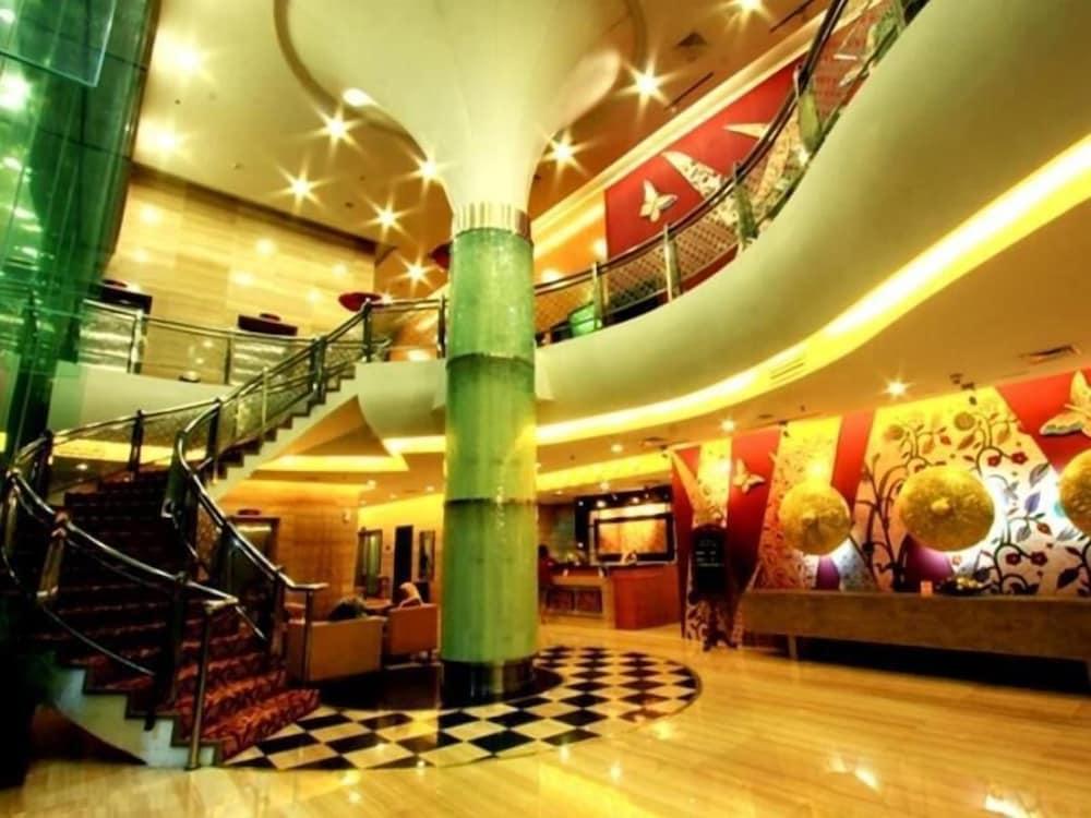 Ros-In Hotel Yogyakarta - Lobby